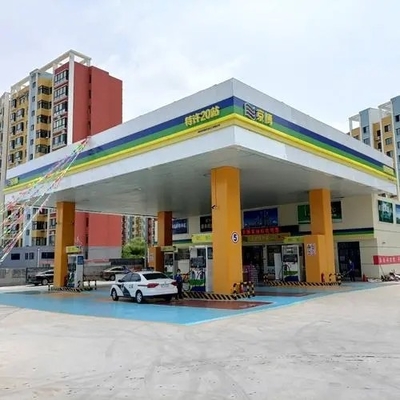 ガソリン寝台のおおいを打つGBの給油所の日除けはカスタマイズされて塗った