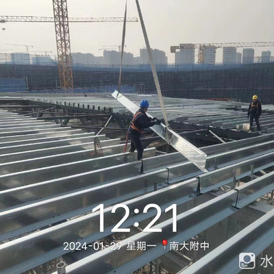 柔軟な設計オプション 建設プロジェクトにおけるスペースフレームトラス