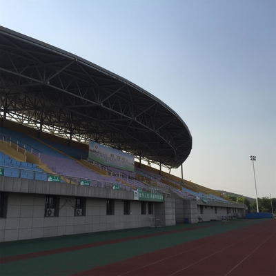 スタジアムの広範囲屋根のためのプリファブリックライトスチールスペースフレーム構造 汎用的で美学的なデザインソリューション