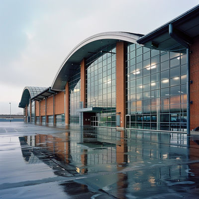 図書室と展示室のためのエレガントで革新的な空間構造 鋼鉄の建築のためのパーソナライズ可能なソリューション