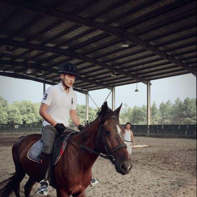 屋内馬術競技場用軽量鉄骨構造建物