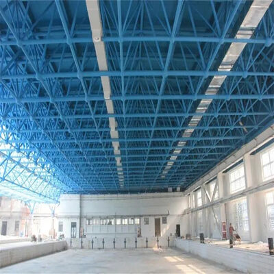 長寿命の構造性能を保証する、低メンテナンス性を備えた高耐震性鋼空間フレーム