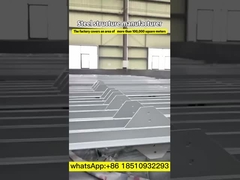 カーブしたアルミフレームの 大きなベラックス・ダブルドーム天窓